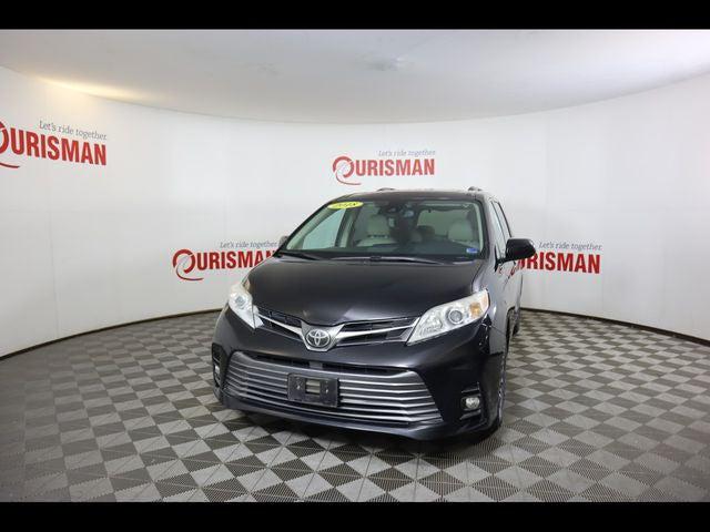 2018 Toyota Sienna XLE 8 Passenger