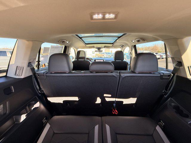 2026 Volkswagen Atlas Peak Edition