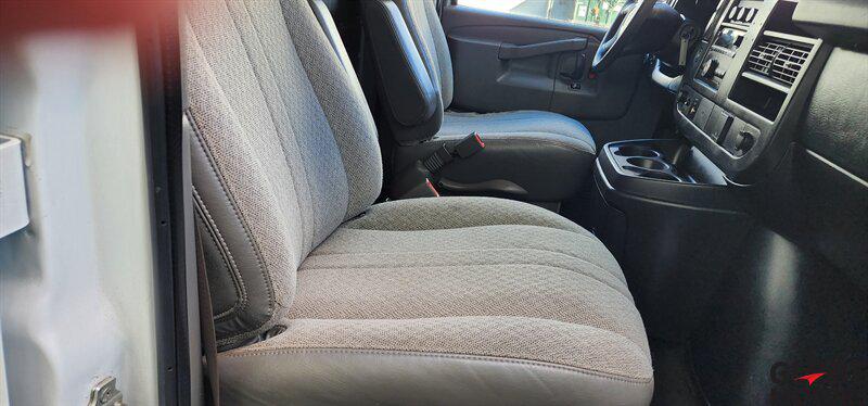 2017 GMC Savana 2500 Work Van