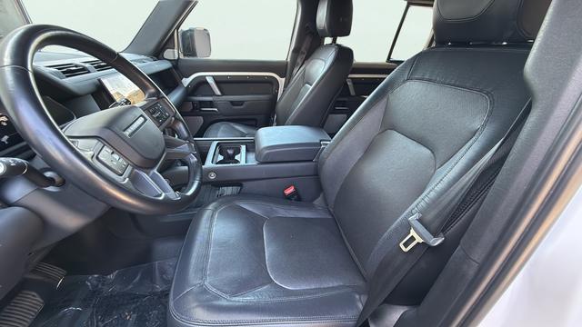 2024 Land Rover Defender 130 P400 X-Dynamic SE