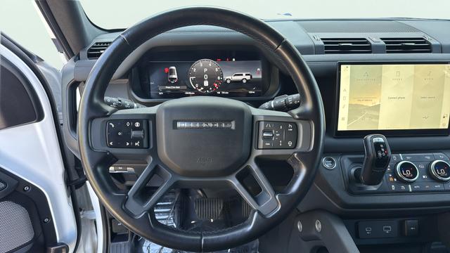 2024 Land Rover Defender 130 P400 X-Dynamic SE