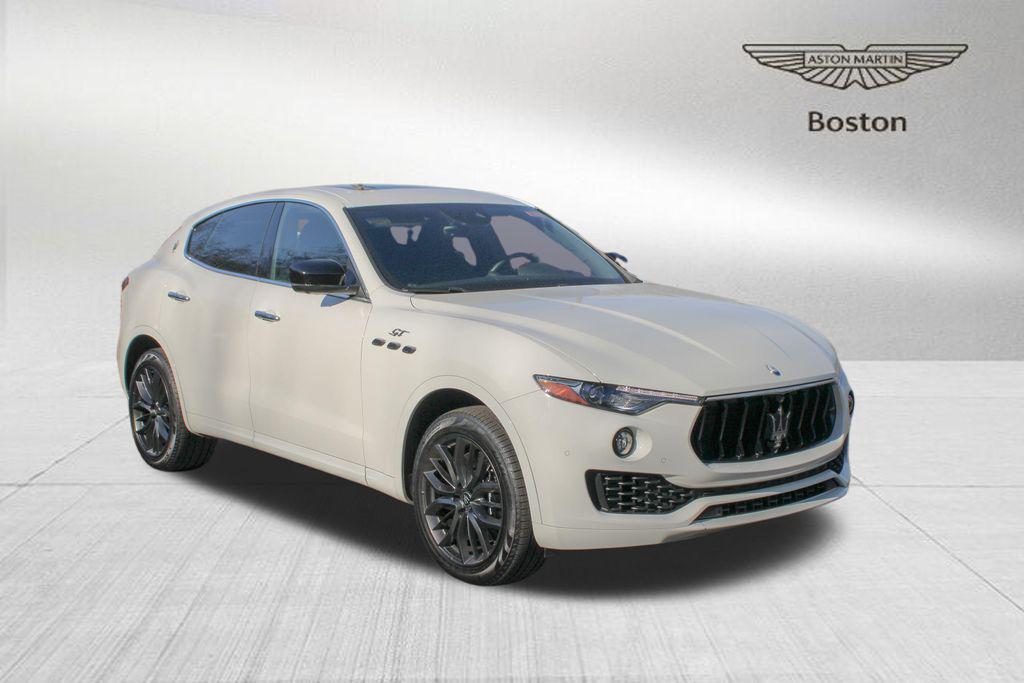 /2024 Maserati Levante