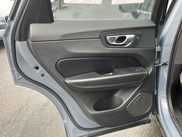 2023 Volvo XC60 Recharge T8 Ultimate Bright Theme