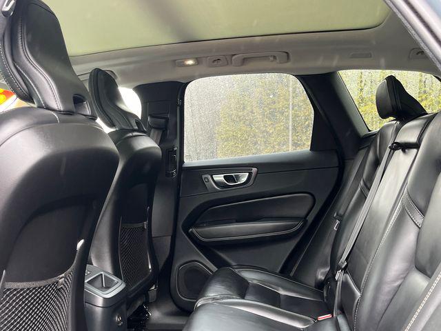 2023 Volvo XC60 Recharge T8 Ultimate Bright Theme
