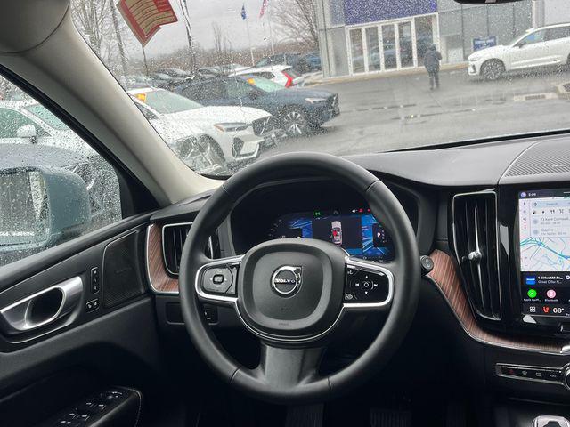 2023 Volvo XC60 Recharge T8 Ultimate Bright Theme