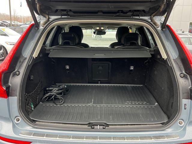 2023 Volvo XC60 Recharge T8 Ultimate Bright Theme