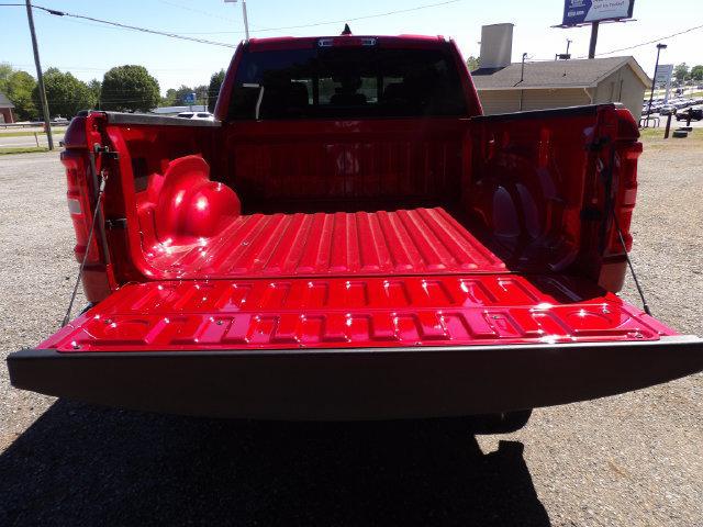 2026 Ram 1500 Tradesman Crew Cab 4x4 57 Box