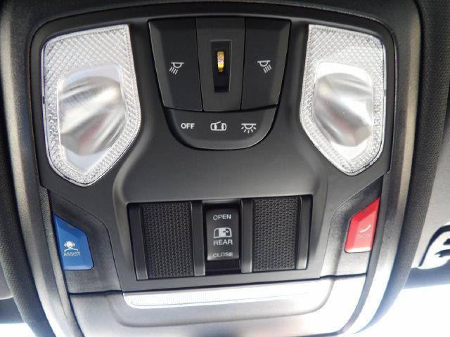 2026 Ram 1500 Tradesman Crew Cab 4x4 57 Box