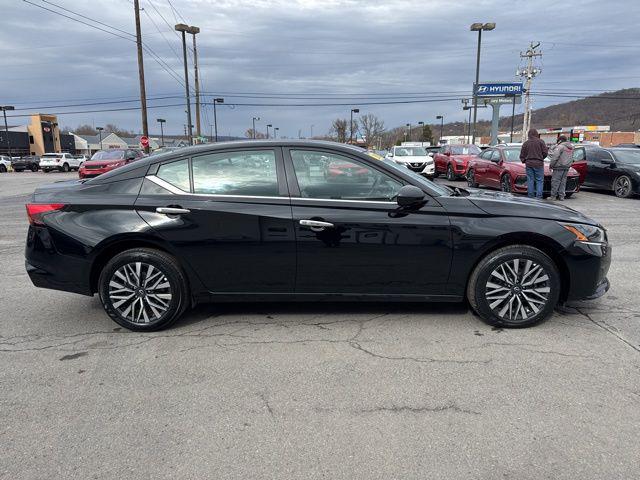 2025 Nissan Altima SV AWD