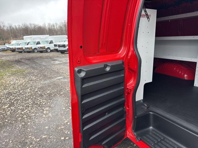 2026 GMC Savana Cargo 3500 Regular Wheelbase, Work Van, RWD