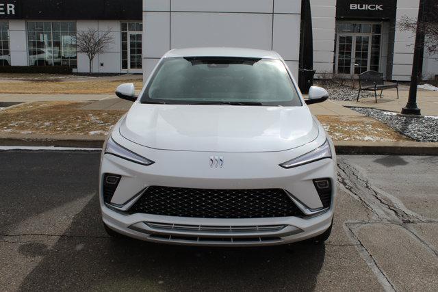 2026 Buick NV Avenir FWD