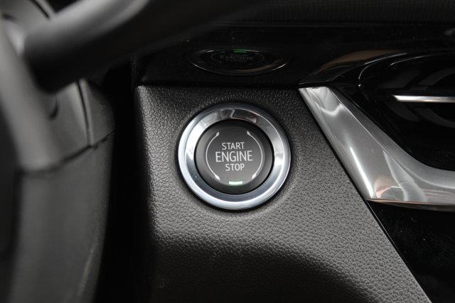 2026 Buick NV Avenir FWD