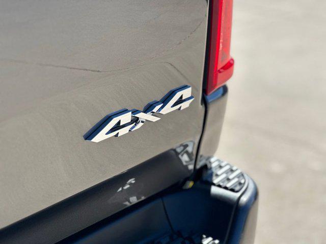 2026 Ram 1500 Limited Longhorn Crew Cab 4x4 5'7" Box