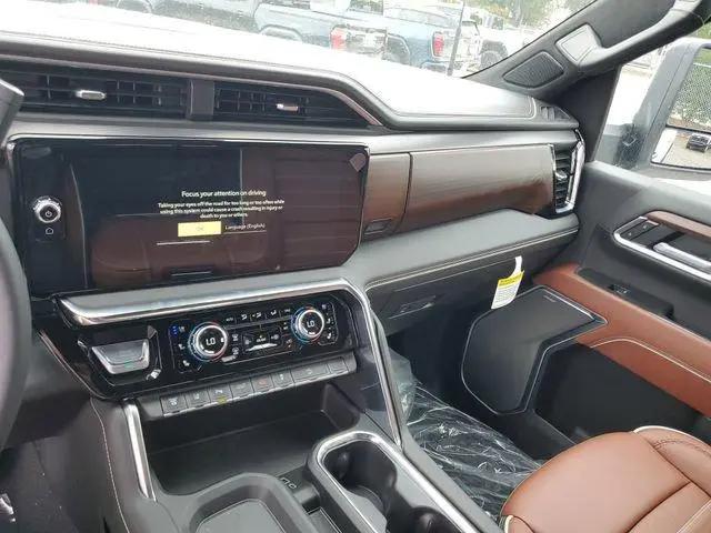 2026 GMC Sierra 3500HD Crew Cab, Long Bed, Denali Ultimate, 4WD