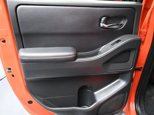 2025 Nissan Frontier Crew Cab PRO-4X 4x4