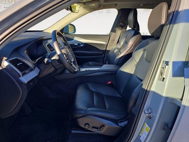 2025 Volvo XC90 B5 Core