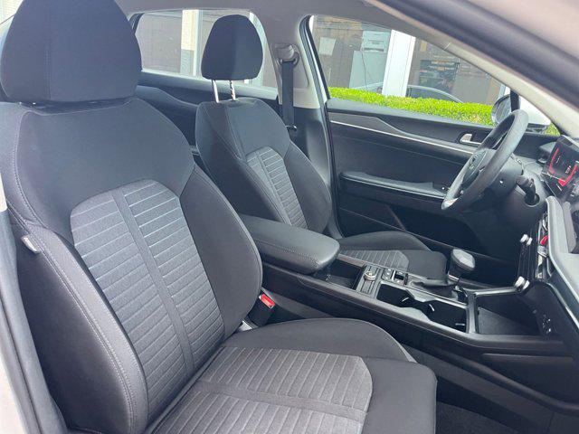2025 Kia K5 LXS