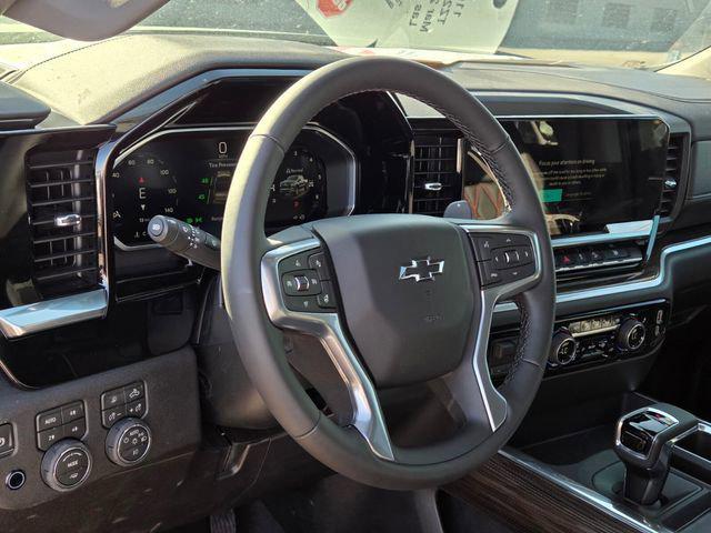 2026 Chevrolet Silverado 1500 4WD Crew Cab Short Bed RST