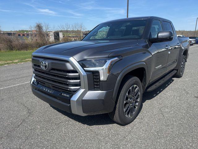 2026 Toyota Tundra Limited CrewMax 5.5' Bed