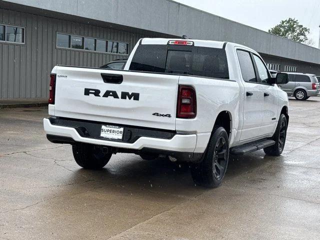2026 RAM Ram 1500 RAM 1500 EXPRESS CREW CAB 4X4 57 BOX