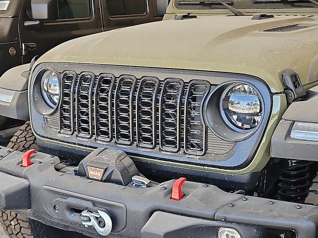 2026 Jeep Gladiator GLADIATOR SHADOW OPS 4X4 2026 Jeep Gladiator GLADIATOR SHADOW OPS 4X4