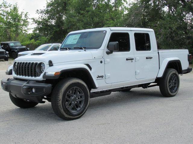 2026 Jeep Gladiator GLADIATOR SPORT S 4X4 2026 Jeep Gladiator GLADIATOR SPORT S 4X4