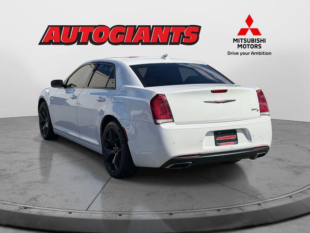 2022 Chrysler 300 S
