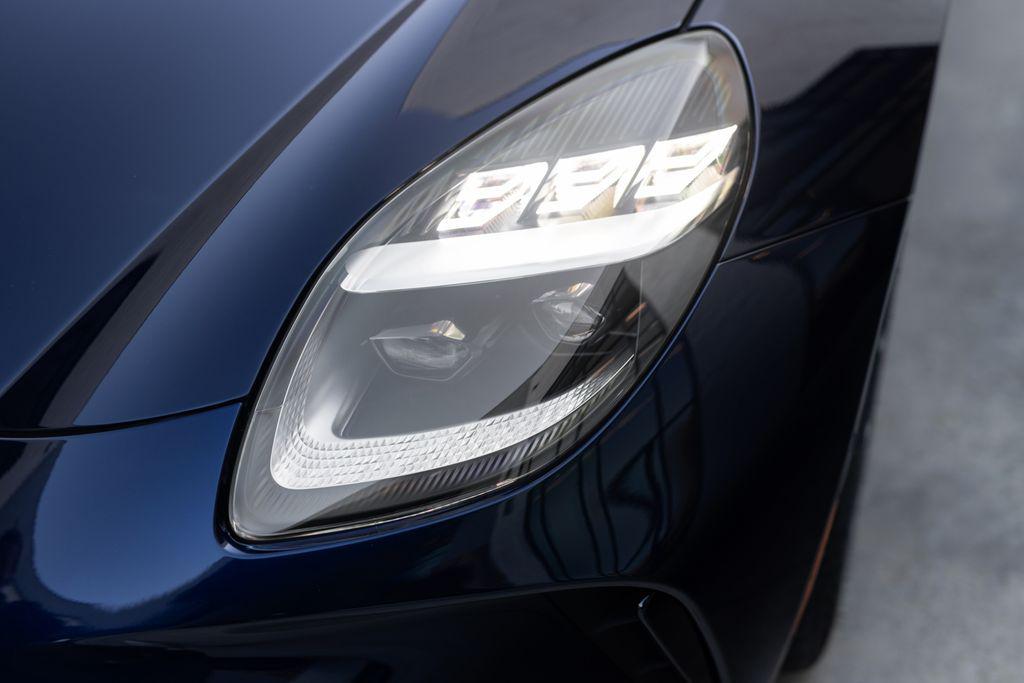 2026 Aston Martin Vantage Base - Photo 12