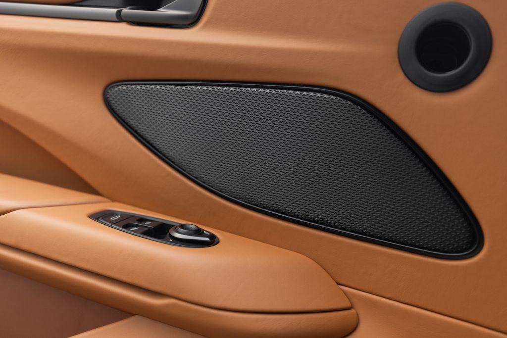 2026 Aston Martin Vantage Base - Photo 22
