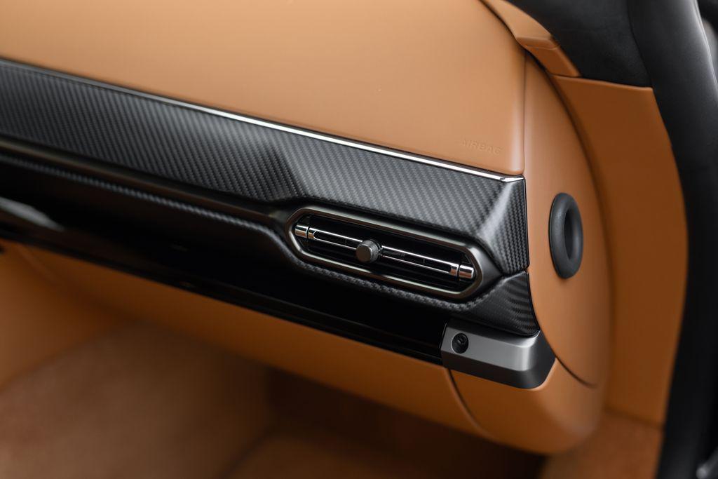 2026 Aston Martin Vantage Base - Photo 24