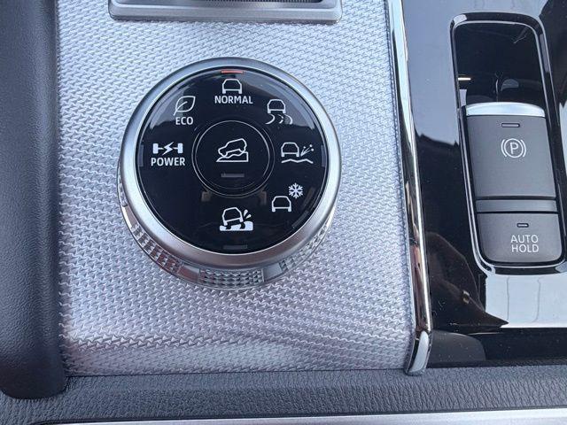 2026 Nissan Rogue Plug-In Hybrid Platinum