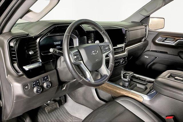 2022 Chevrolet Silverado 1500 4WD Crew Cab Short Bed RST