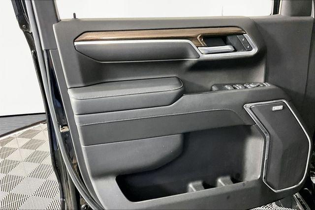 2022 Chevrolet Silverado 1500 4WD Crew Cab Short Bed RST