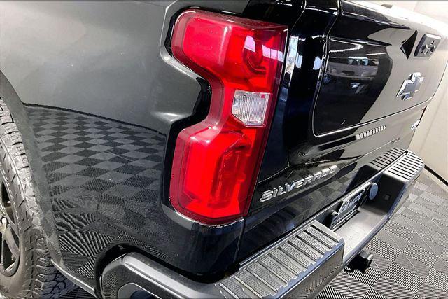 2022 Chevrolet Silverado 1500 4WD Crew Cab Short Bed RST