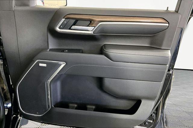 2022 Chevrolet Silverado 1500 4WD Crew Cab Short Bed RST
