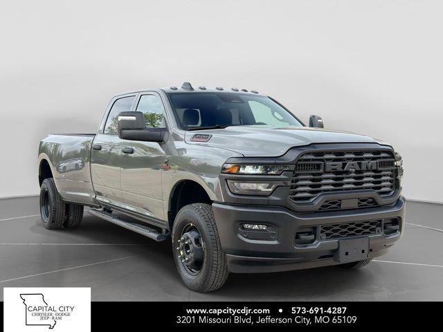 2026 RAM Ram 3500 RAM 3500 TRADESMAN CREW CAB 4X4 8 BOX