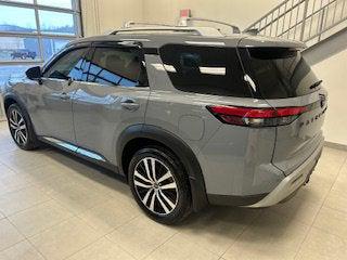 2025 Nissan Pathfinder Platinum 4WD