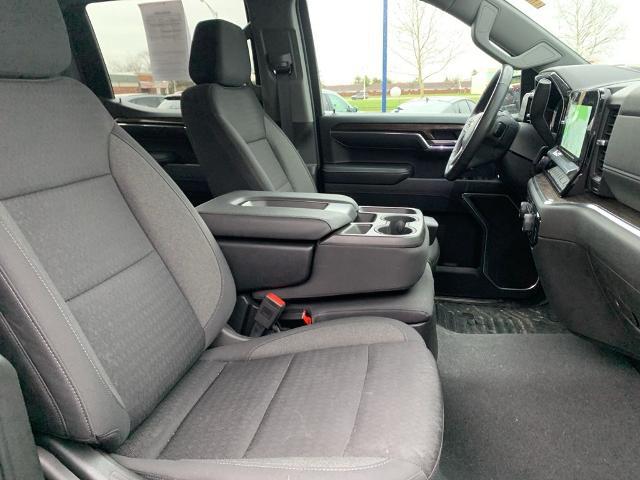 2023 Chevrolet Silverado 1500 4WD Crew Cab Standard Bed LT