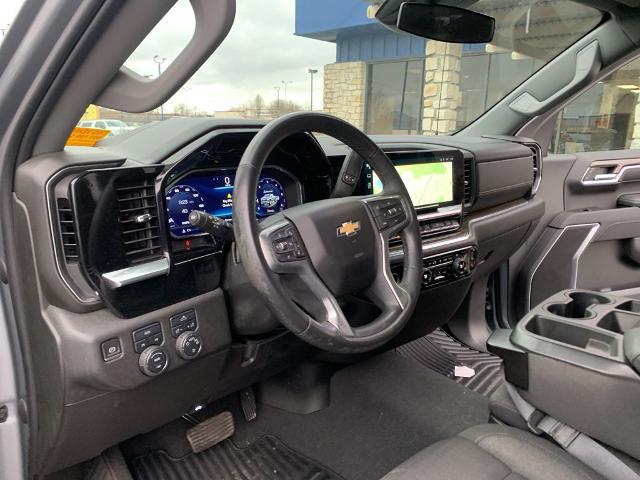 2023 Chevrolet Silverado 1500 4WD Crew Cab Standard Bed LT