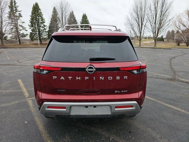 2023 Nissan Pathfinder SL 4WD