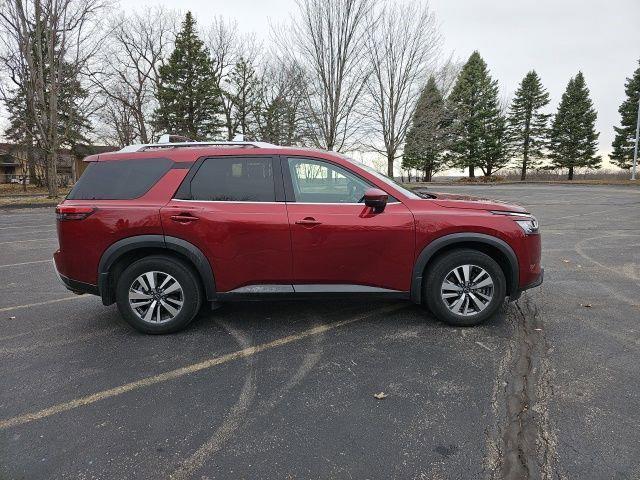 2023 Nissan Pathfinder SL 4WD