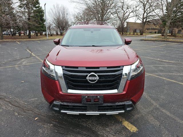 2023 Nissan Pathfinder SL 4WD