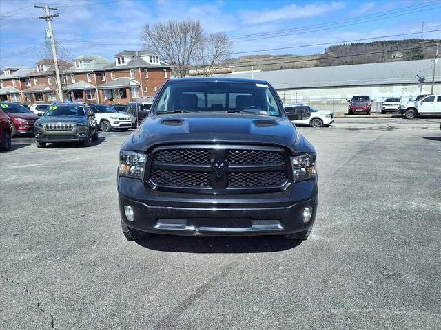 2019 RAM 1500 Classic Big Horn Crew Cab 4x4 57 Box 2019 RAM 1500 Classic Big Horn Crew Cab 4x4 57 Box