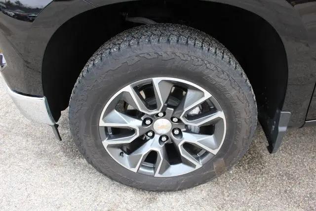 2024 Chevrolet Silverado 1500 4WD Crew Cab Short Bed LT with 2FL