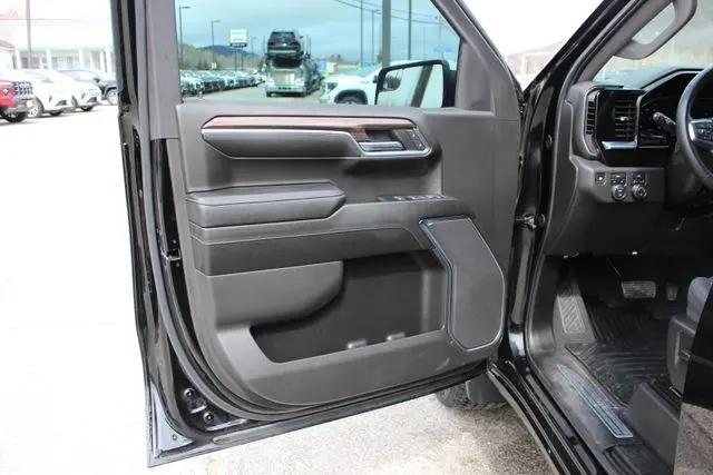 2024 Chevrolet Silverado 1500 4WD Crew Cab Short Bed LT with 2FL