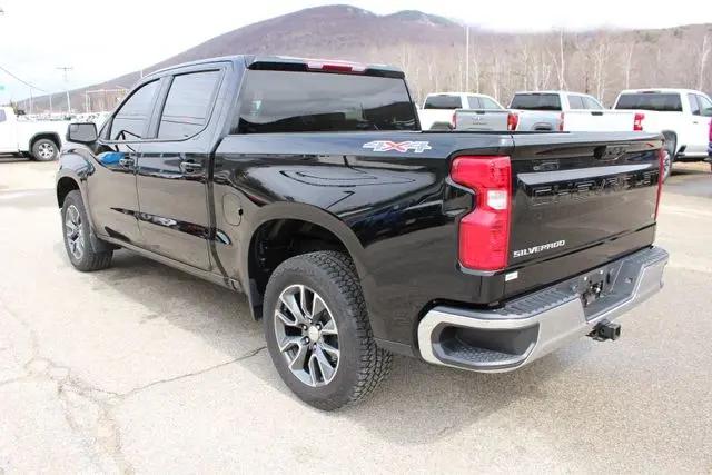 2024 Chevrolet Silverado 1500 4WD Crew Cab Short Bed LT with 2FL