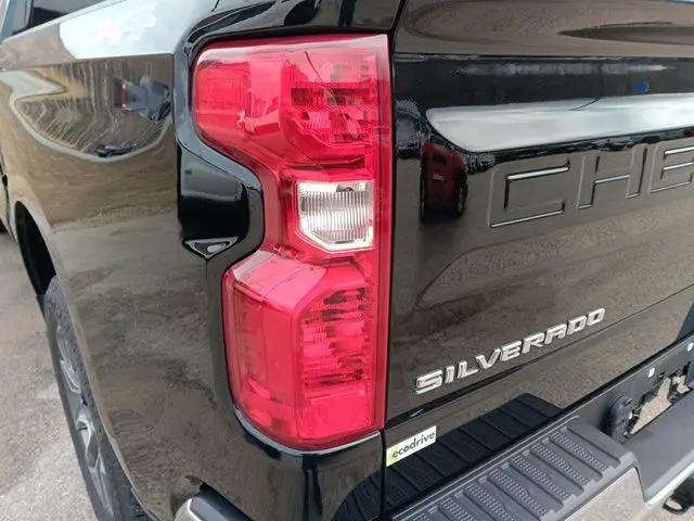 2024 Chevrolet Silverado 1500 4WD Crew Cab Short Bed LT with 2FL