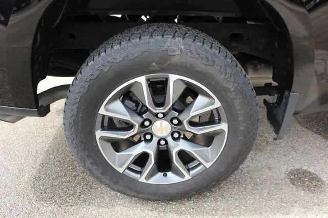 2024 Chevrolet Silverado 1500 4WD Crew Cab Short Bed LT with 2FL