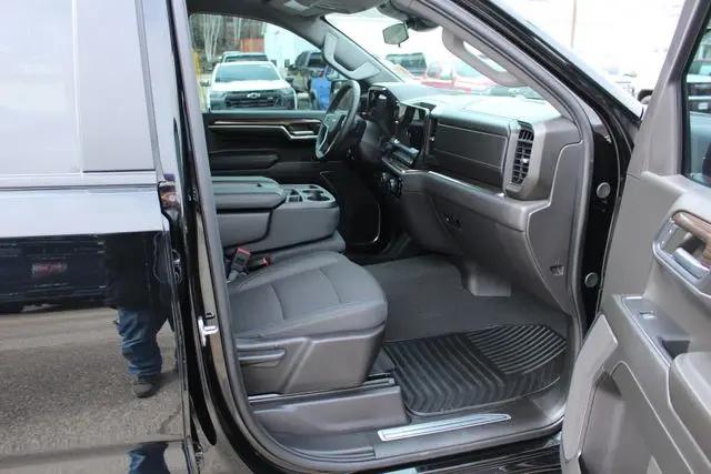 2024 Chevrolet Silverado 1500 4WD Crew Cab Short Bed LT with 2FL