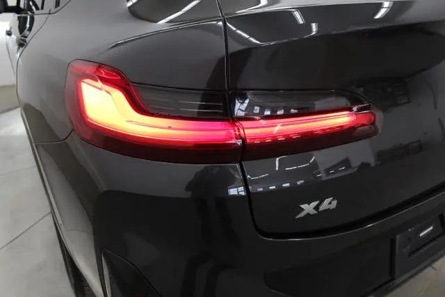 2023 BMW X4 M40i